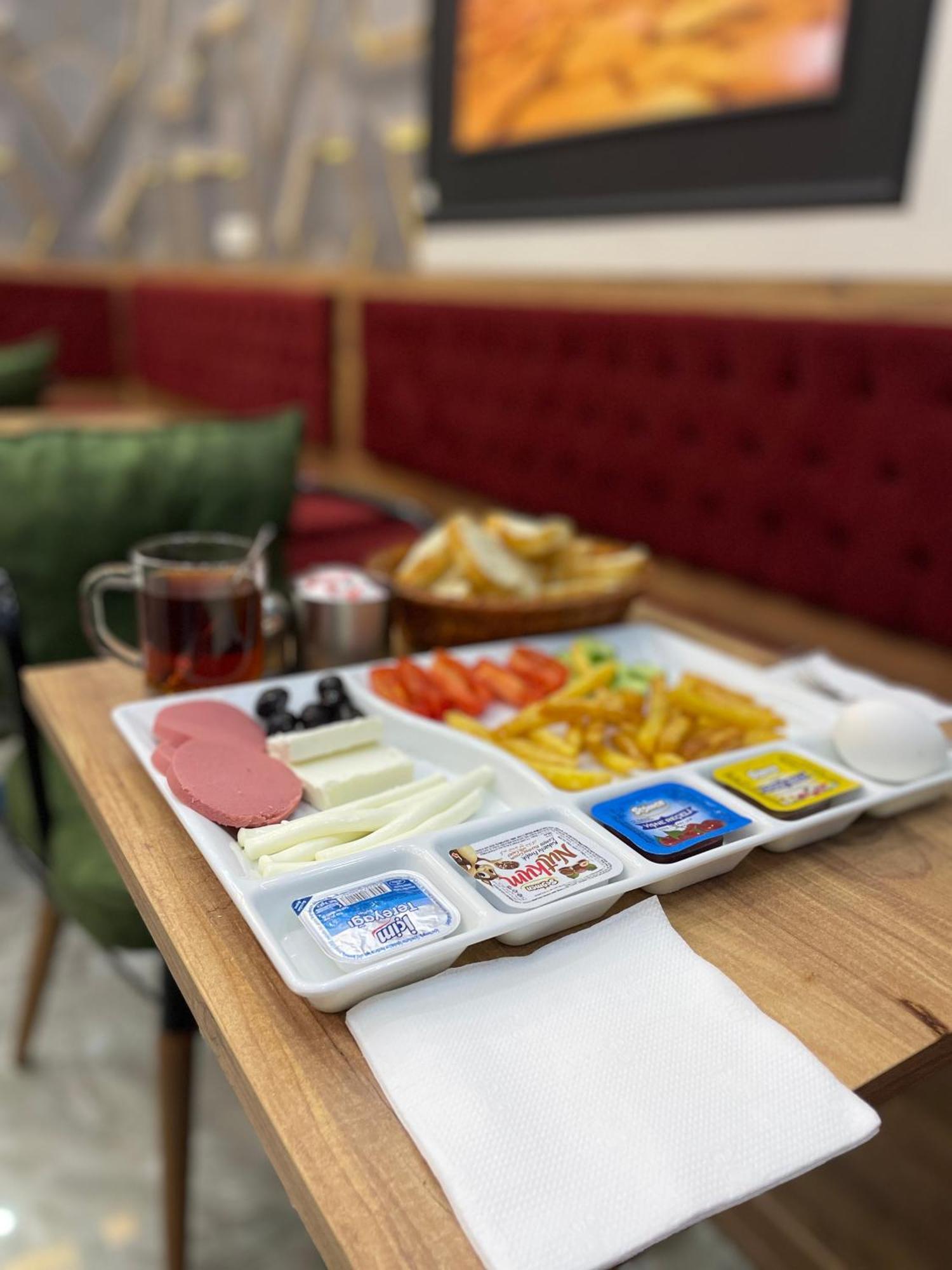 Eymen Palace Hotel Истанбул Екстериор снимка